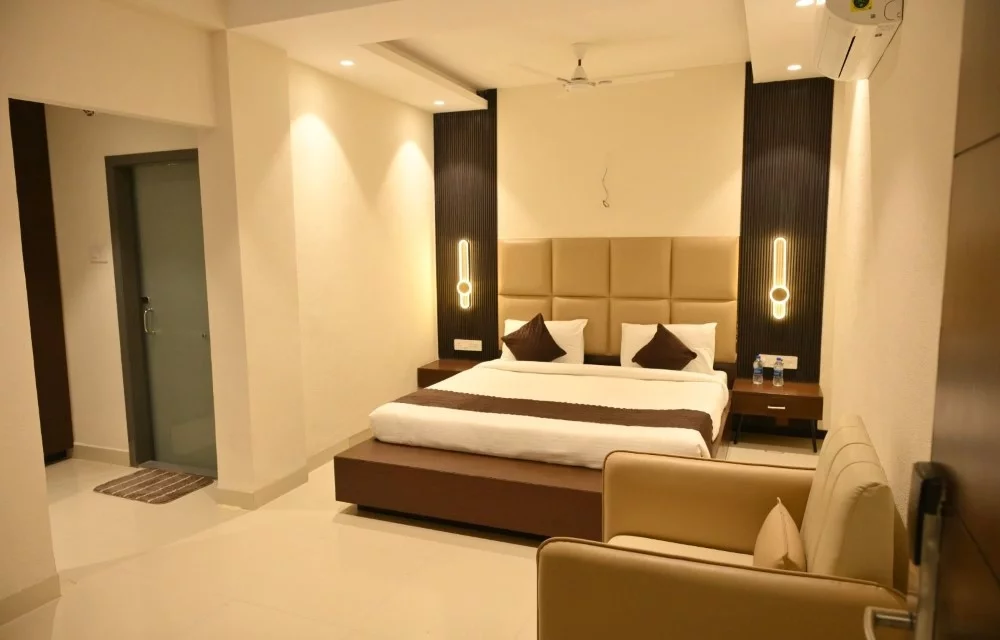 How to Choose the Right Hotel in Dewas for a 24-Hour Business Trip